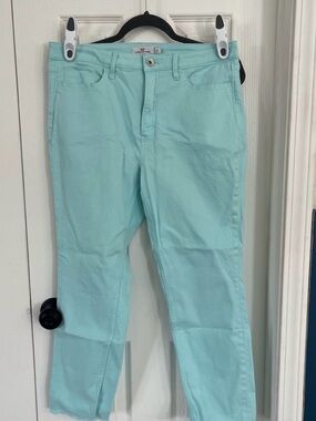 Vineyard Vines Straight-Leg Jeans in Mint
